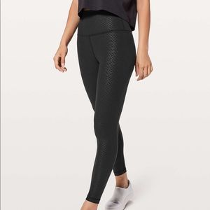 Lululemon Align Monochromic Black Emboss 28”